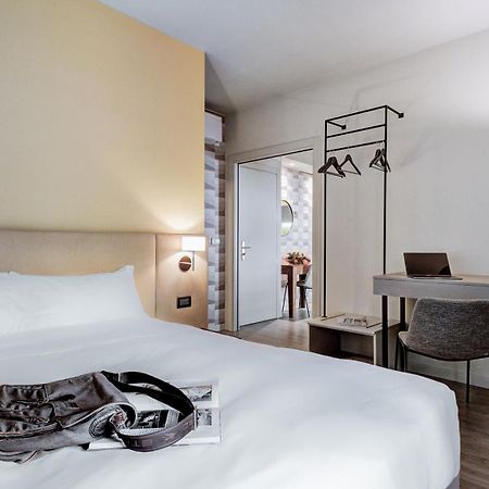 Be Duomo - Self Check-In Bed and Breakfast Voghera Esterno foto