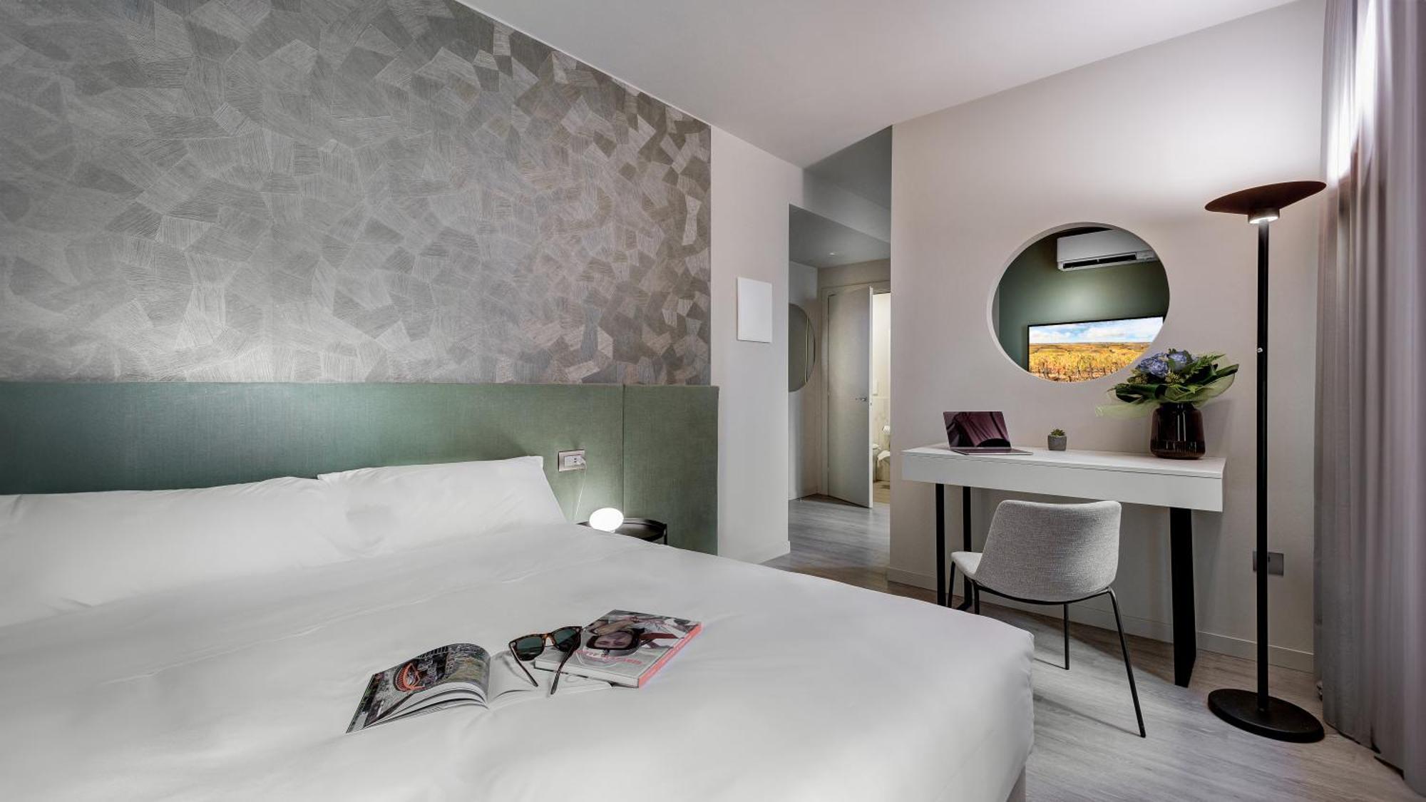 Be Duomo - Self Check-In Bed and Breakfast Voghera Esterno foto